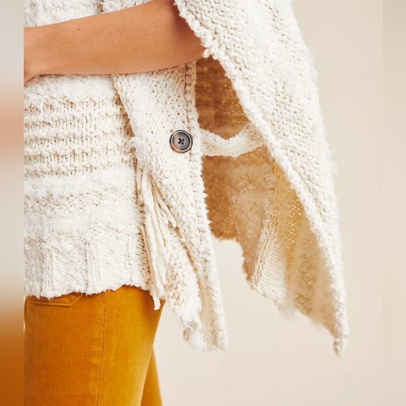 Anthropologie Poncho Marilyn Knit Sweater Fringe Size Medium / Large Cream - Picture 16 of 16